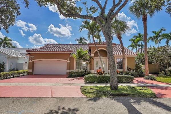 Lakes On The Green, 19370 NW 87th Pl, Hialeah, Florida 33018, image 1