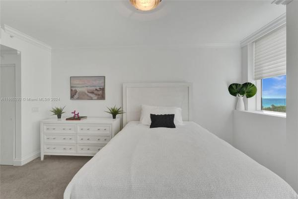 Green Diamond, 4775 Collins Ave #504, Miami Beach, Florida 33140, image 1