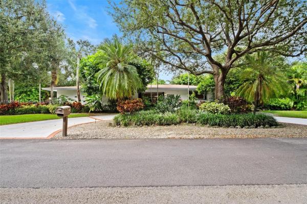 Kendalwood Estates, 8305 SW 116th Ter, Kendall, Florida 33156, image 3