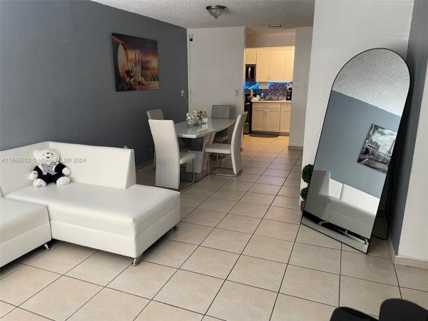 Kings Gardens, 19316 NW 46th Ave, Miami Gardens, Florida 33055, image 1