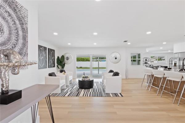 Boca Raton Square, 1780 SW 12th St, Boca Raton, Florida 33486, image 2