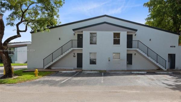 Sunrise On The Green, 4019 N University Dr #201, Sunrise, Florida 33351, image 1