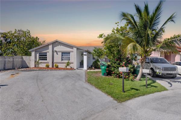 Sabal Pointe, 12521 SW 251st Ter, Princeton, Florida 33032, image 1