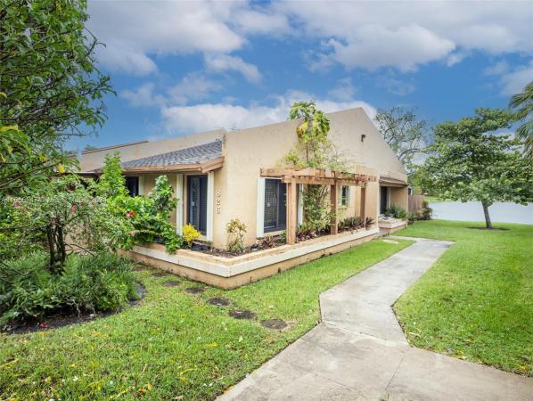 Longwood Village At Jacaranda, 826 NW 79th Ter #826, Plantation, Florida 33324, image 1
