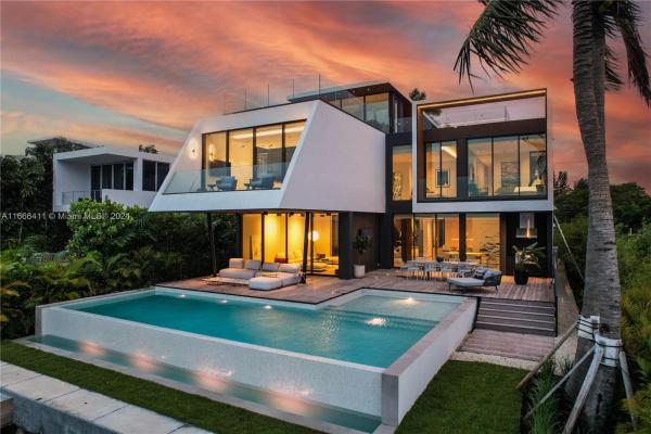 San Marco, 1369 N Venetian Way, Miami, Florida 33139, image 1