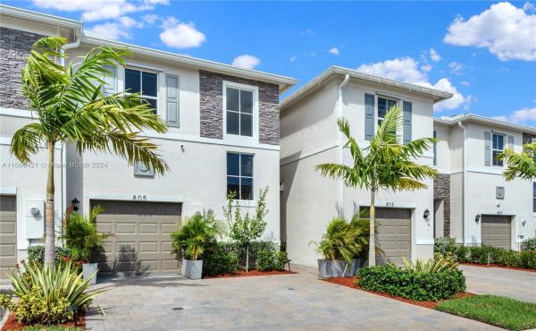 Marbella, 805 SE 18th St, Homestead, Florida 33034, image 1