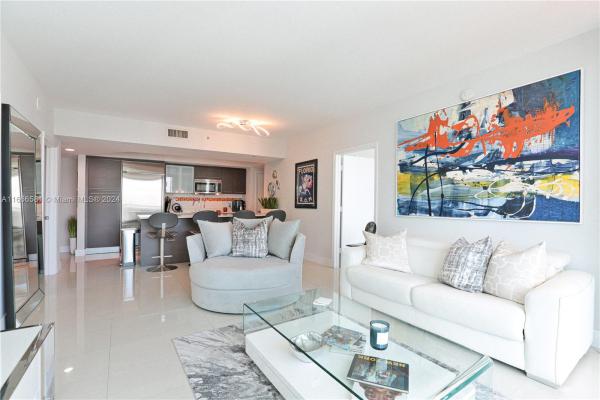 500 Brickell West, 55 SE 6th St #2205, Miami, Florida 33131, image 1
