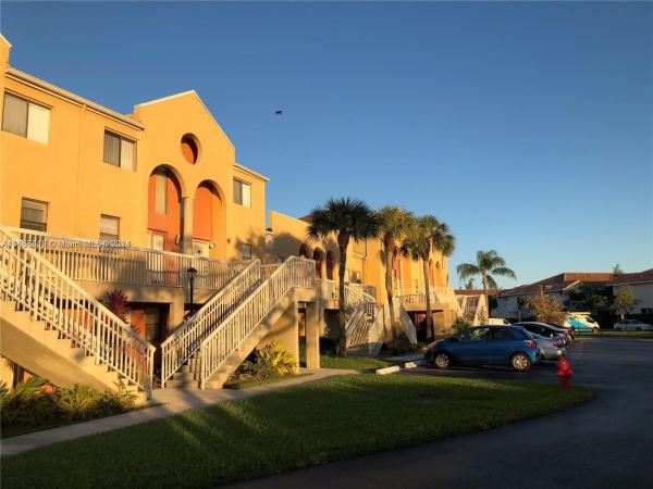 Villas At Lakeview, 5200 NW 31st Ave #44, Fort Lauderdale, Florida 33309, image 1