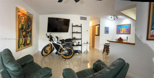 Dewey, Hollywood, Florida 33020, image 1