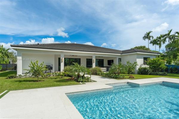 Southland Homes Park, 7300 SW 60th St, Glenvar Heights, Florida 33143, image 1