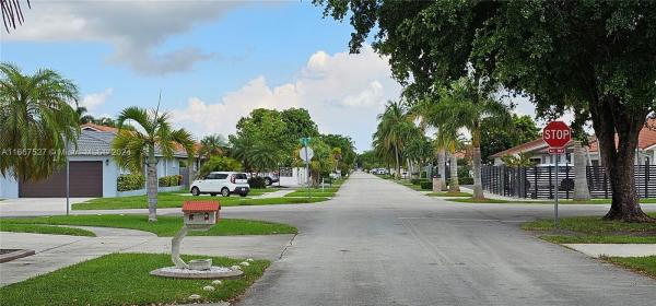 University Park West, 220 SW 136th Ave, Tamiami, Florida 33184, image 3