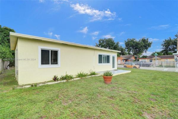 Sherwood Heights, 10420 NW 22nd Ave, West Little River, Florida 33147, image 3