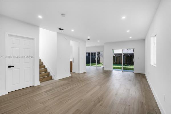 Emilios Place At Oasis, 354 NE 35th Ave, Homestead, Florida 33033, image 1