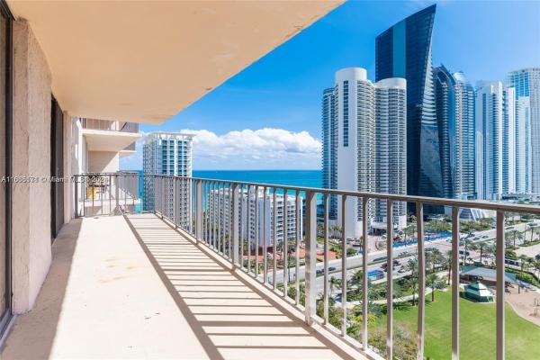 Winston Towers 600, Sunny Isles Beach, Florida 33160, image 2