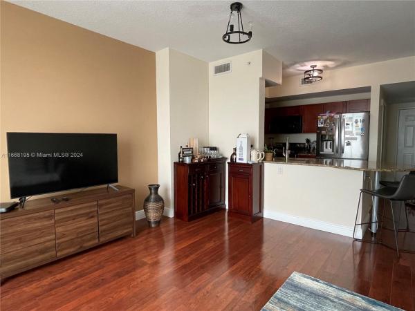 Downtown Dadeland, 7275 SW 90th Way #407, Kendall, Florida 33156, image 1