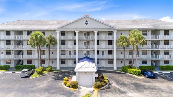 Whitehall 2 Of Pine Island Ridge, 1719 Whitehall Dr #405, Davie, Florida 33324, image 1
