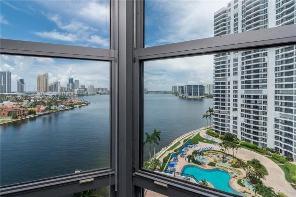 Mystic Pointe Tower 100, 19195 NE 36th Ct #1901, Aventura, Florida 33180, image 3