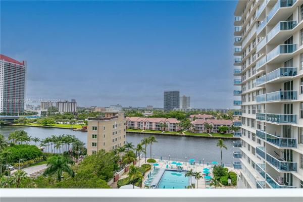 The Hallmark Of Hollywood, 3800 S Ocean Dr #811, Hollywood, Florida 33019, image 1