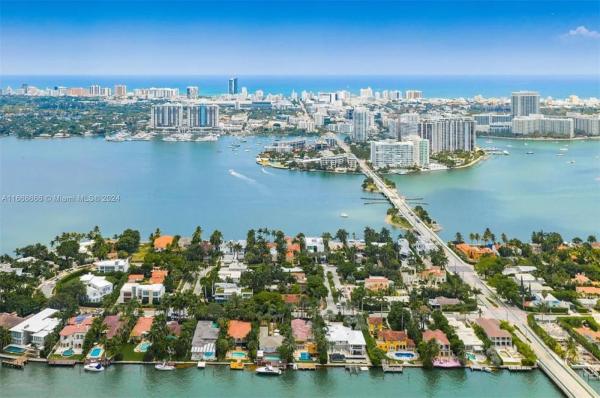 Rivo Alto, 301 W Rivo Alto Dr, Miami Beach, Florida 33139, image 1