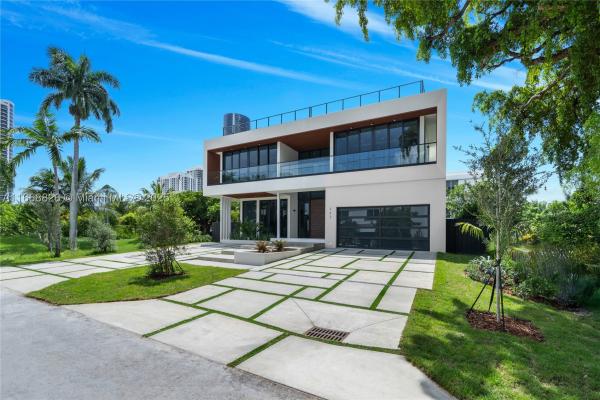 Golden Shores Ocean Boulevard Estates, 262 189th Ter, Sunny Isles Beach, Florida 33160, image 1