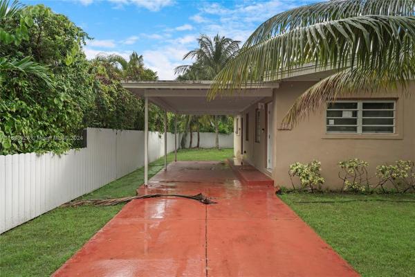 1520 NE 117th St, Unincorporated Dade County, Florida 33161, image 3