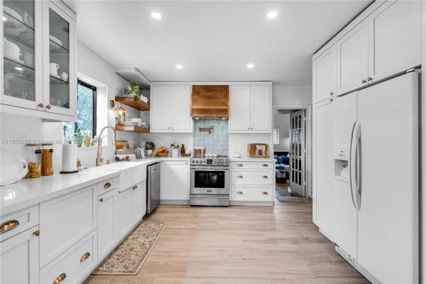 Darlington Manor, 5930 SW 94th Ct, Sunset, Florida 33173, image 3