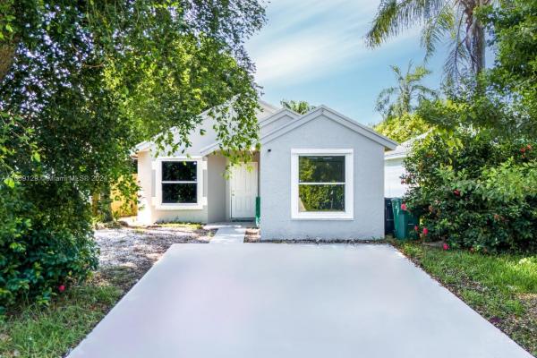 Villas Of Palm Bay, 990 SW 8th Pl, Florida City, Florida 33034, image 1