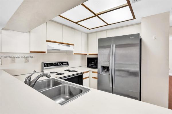 Kenland Walk, 8999 SW 123rd Ct #206, The Crossings, Florida 33186, image 3