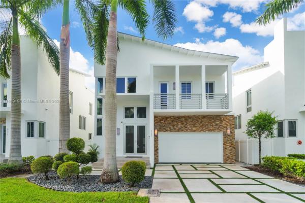 Oasis Park Square At Doral, 8280 NW 34th St, Doral, Florida 33122, image 1