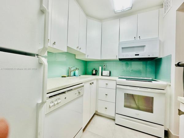Triton Tower, 2899 Collins Ave #1510, Miami Beach, Florida 33140, image 1