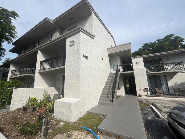 Sunrise On The Green, 4013 N University Dr #101, Sunrise, Florida 33351, image 1