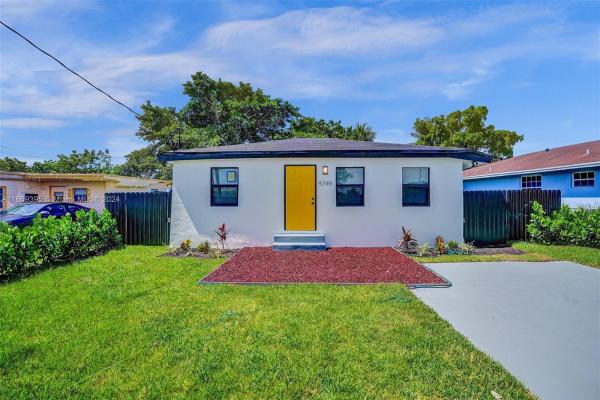 West Carver Ranches, 5749 SW 21st St, West Park, Florida 33023, image 1