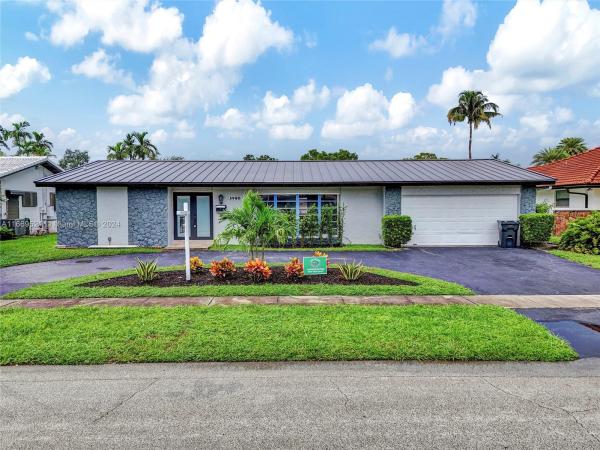 Emerald Hills, 3950 N 37th Ave, Hollywood, Florida 33021, image 1