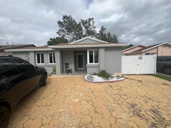 South Miami Lakes, 12231 SW 195th Ter, South Miami Heights, Florida 33177, image 1