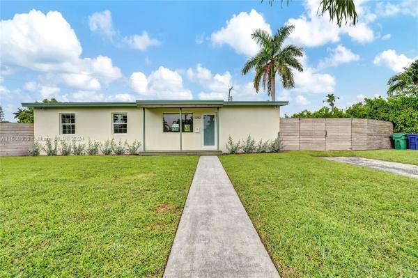 Westwood Lakes Residential, 11250 SW 46th St, Westwood Lakes, Florida 33165, image 1
