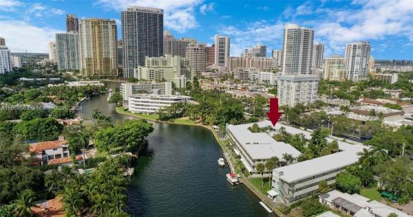 Riverview Garden, 1000 SE 4th St #315, Fort Lauderdale, Florida 33301, image 1