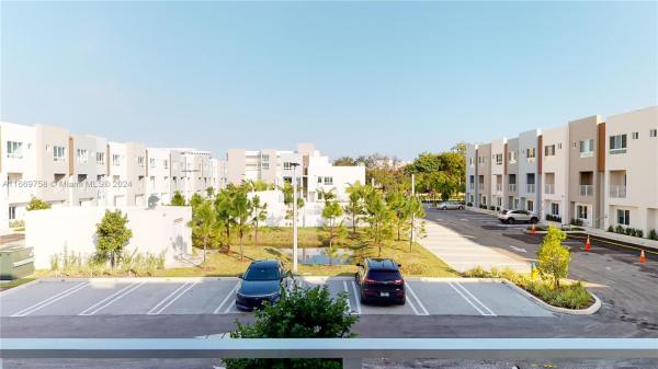 Riverwood At Aventura Village, 2535 NE 193rd St #3211, North Miami Beach, Florida 33180, image 1
