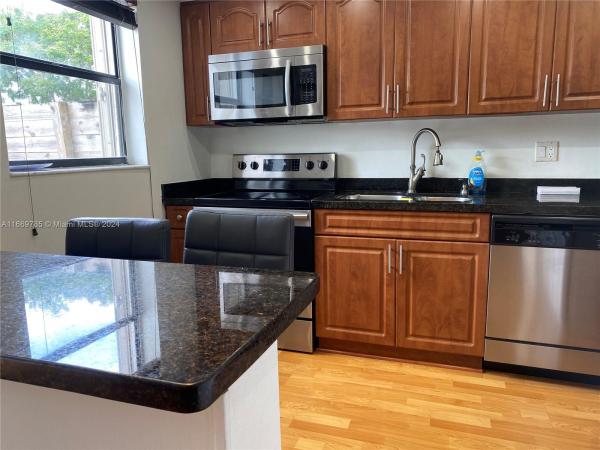 Snapper Creek Townhouses, 11164 SW 71st Ln 0, Kendall, Florida 33173, image 3