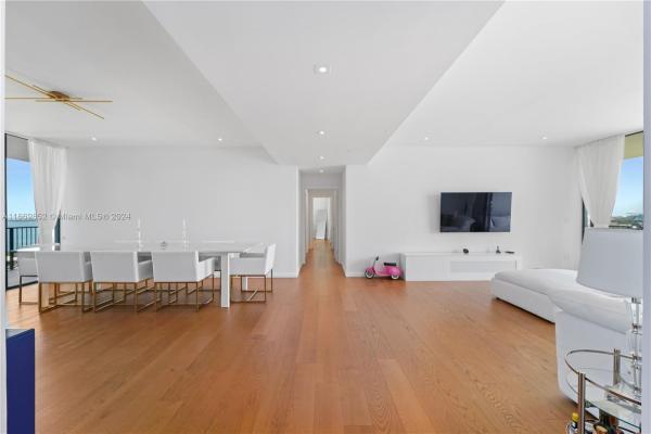 One Thousand Venetian Way, 1000 Venetian Way #1002, Miami, Florida 33139, image 1