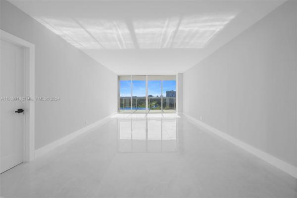 Hamptons West, 20281 E Country Club Dr #1511, Aventura, Florida 33180, image 3