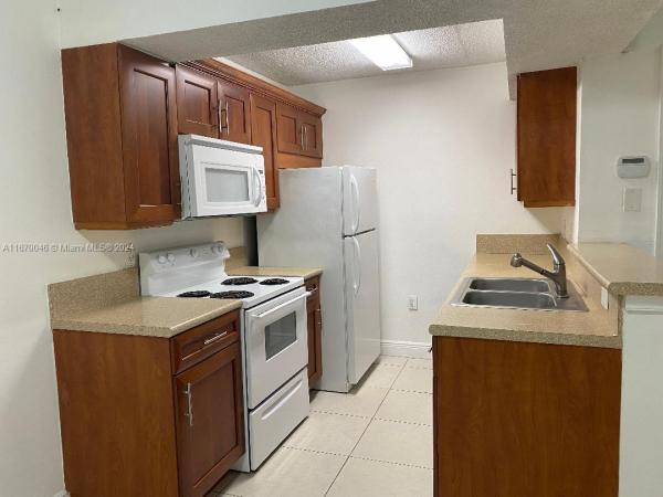 Biscayne Beach Club, 10441 SW 155th Ct #912, The Hammocks, Florida 33196, image 1