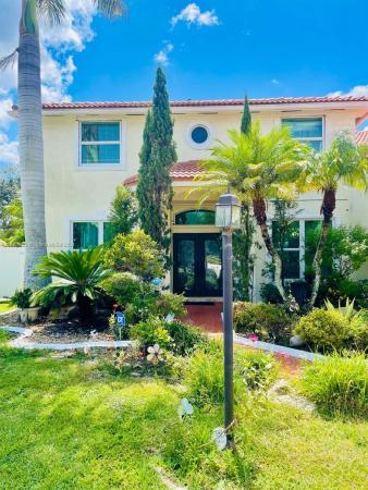 Stoneridge Lake Estates, 7139 W Mariposa Cir W, Pembroke Pines, Florida 33331, image 1