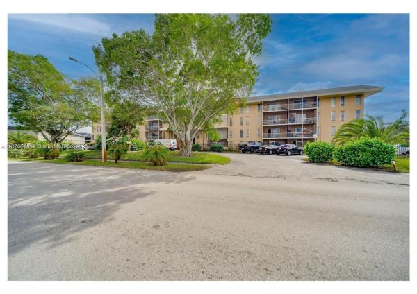 Town Square, 4848 NW 24th Ct #312, Lauderdale Lakes, Florida 33313, image 1