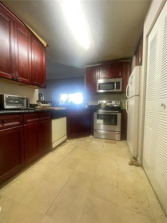 Summer Lake At Three Lakes, 3445 NW 44th St #206, Oakland Park, Florida 33309, image 3