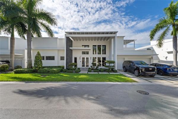 Oasis Park Square At Doral, 8256 NW 34th Dr, Doral, Florida 33122, image 1