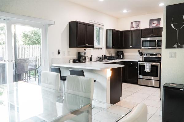 Chateau At The Vineyards, 353 SE 37th Ter, Homestead, Florida 33033, image 1