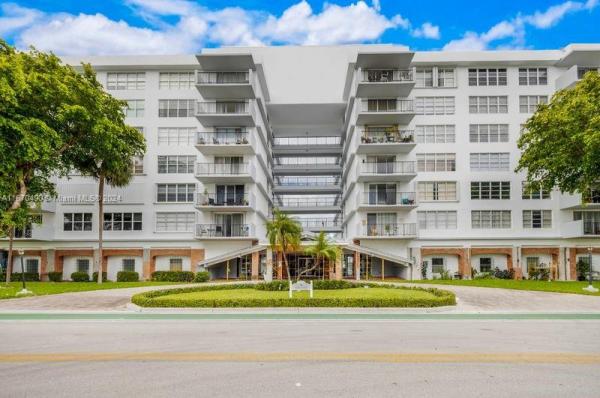 Longwood Towers, 1001 91st St #601, Bay Harbor Islands, Florida 33154, image 1