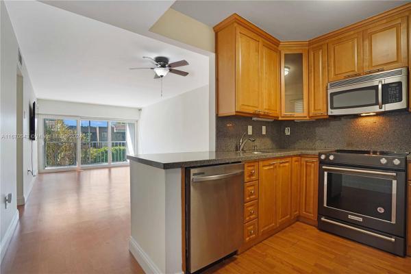 Plantation Pines, 483 N Pine Island Rd #C205, Plantation, Florida 33324, image 1