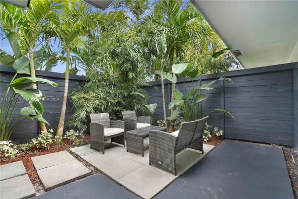 Placido Place, 15 NE 16th St, Fort Lauderdale, Florida 33304, image 1