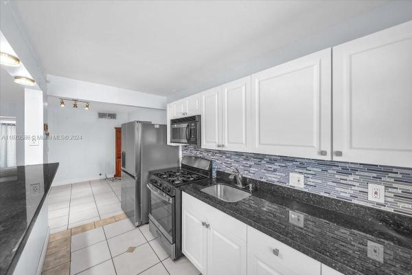 Romont South, 160 NE 203rd Ter #32, Miami Gardens, Florida 33179, image 1